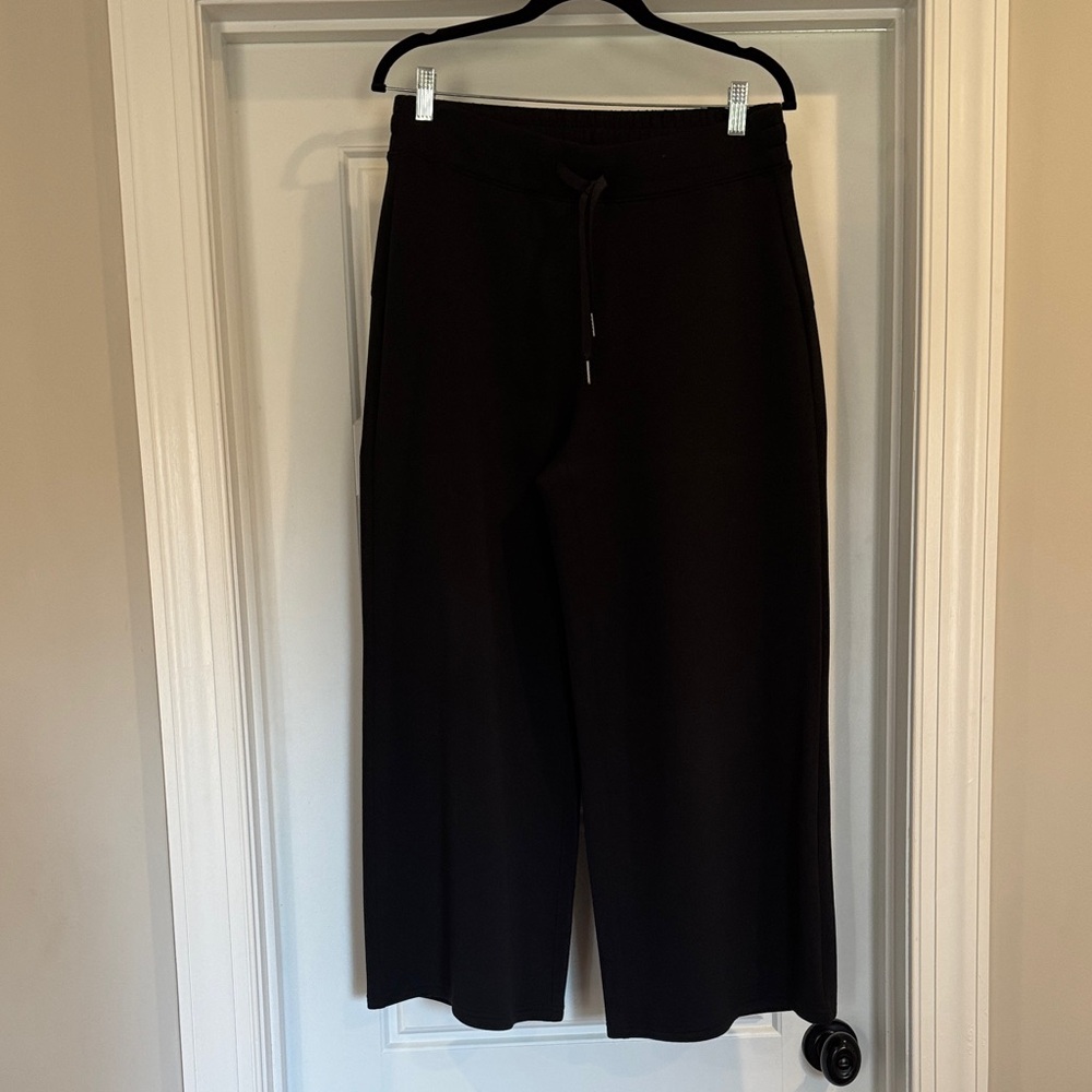 SPANX AirEssentials Black Wide-Leg Crop Pants